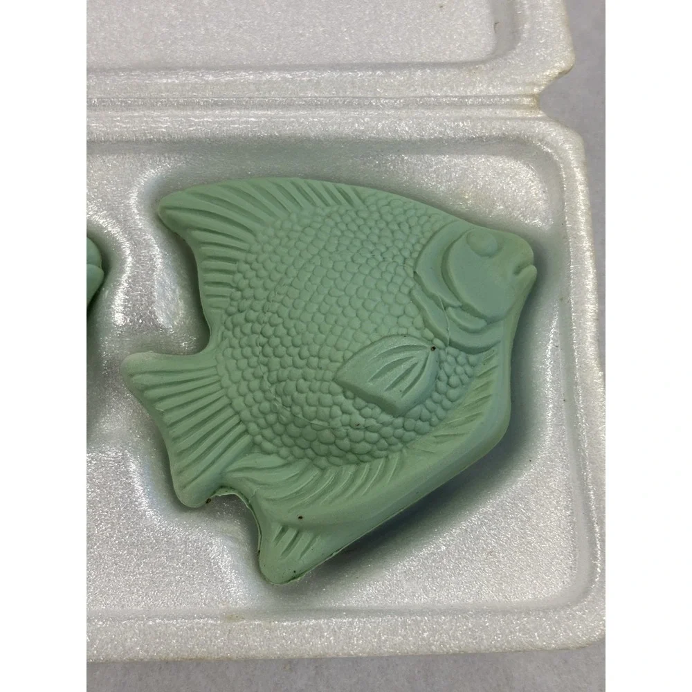 Vintage 1970's Avon Beachy Coastal Angel Fish‎ Fragranced Guest Soaps Hostess